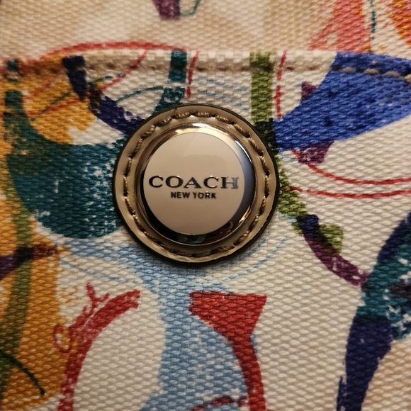 NWOT Coach Signature Phone Case Wristlet - Picture 4 of 13